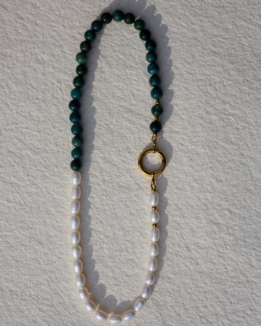 The O Necklace | Half-Half in Fresh Water Pearl & Indian Agate | Glasses Holder